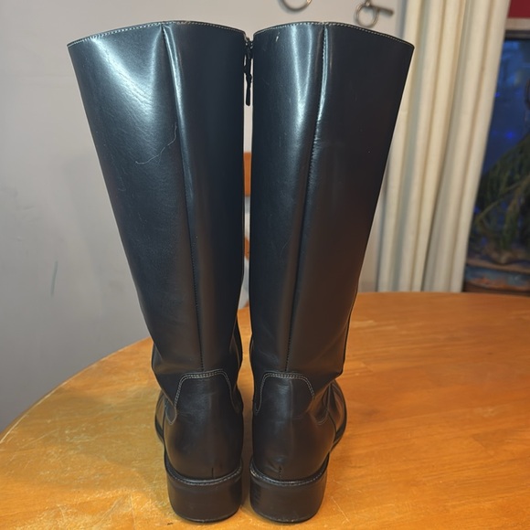 L.L. BEAN BLACK LEATHER RIDING BOOTS 8.5 - Picture 2 of 15